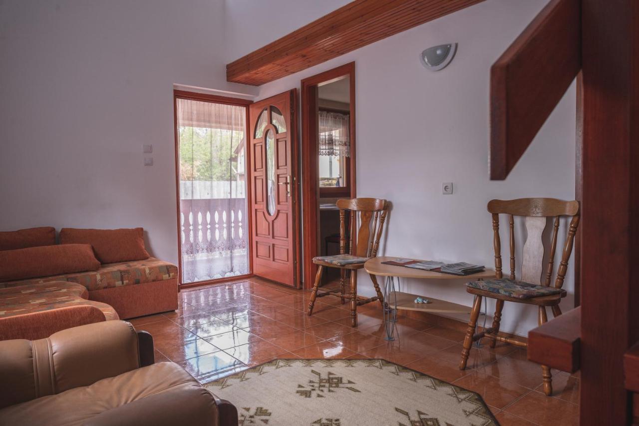 Hotel Olajos Apartman à Berekfürdő Extérieur photo