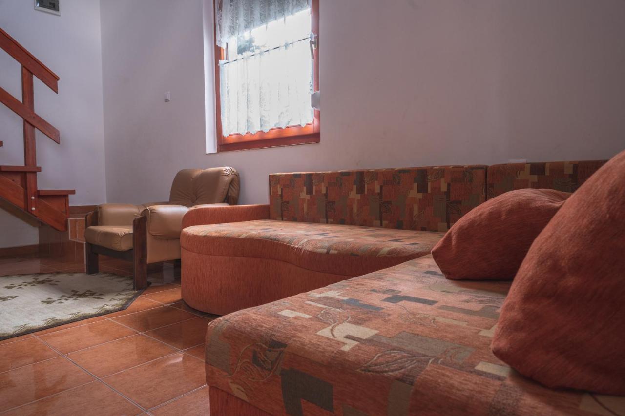 Hotel Olajos Apartman à Berekfürdő Extérieur photo